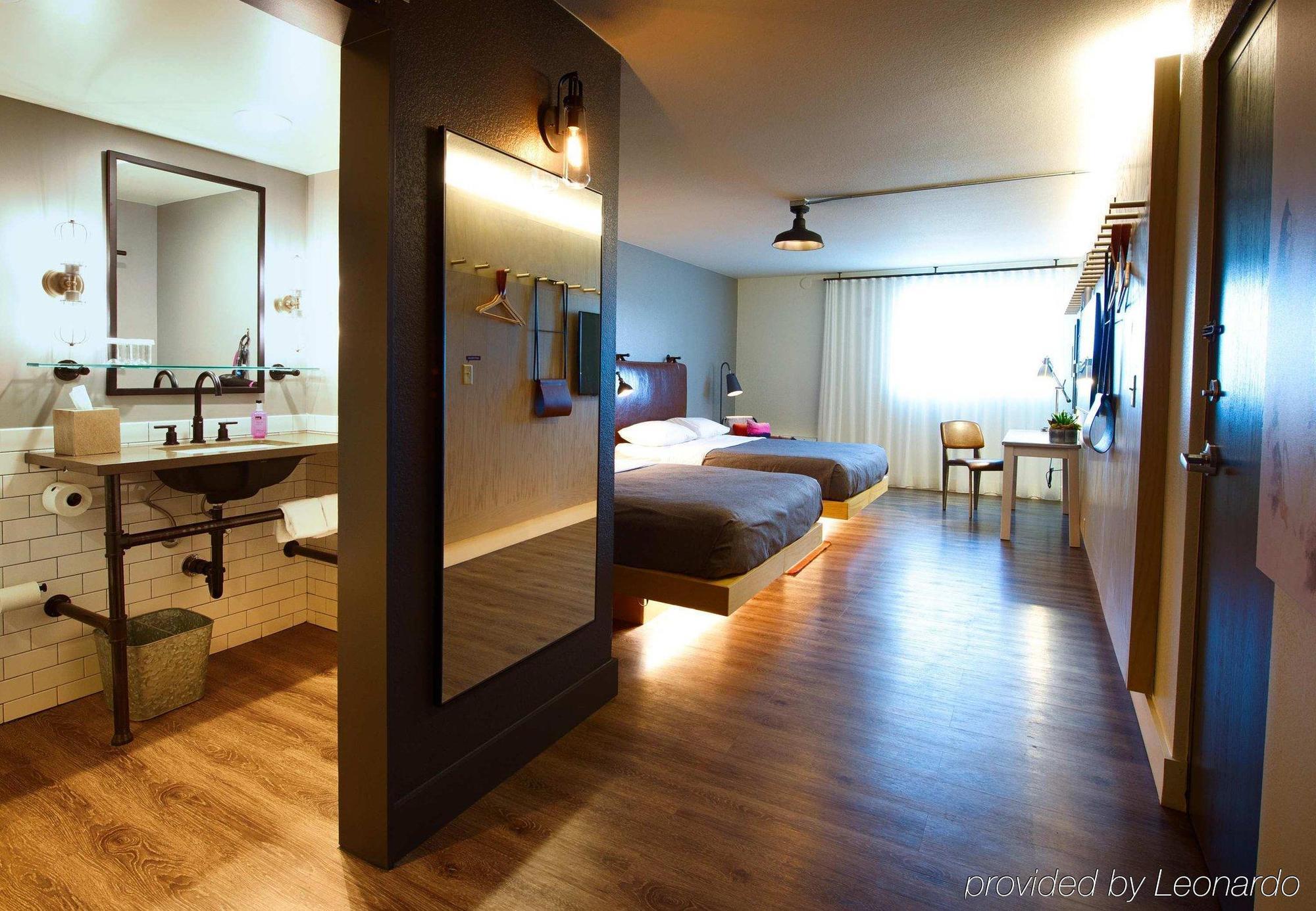 Moxy Phoenix Tempe/Asu Area Ngoại thất bức ảnh