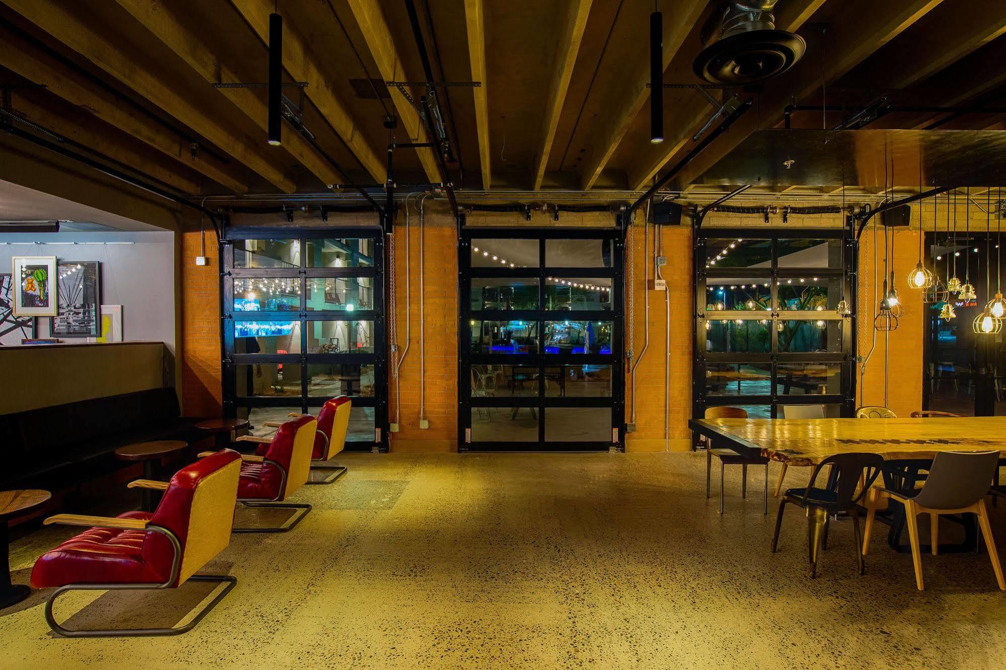 Moxy Phoenix Tempe/Asu Area Ngoại thất bức ảnh
