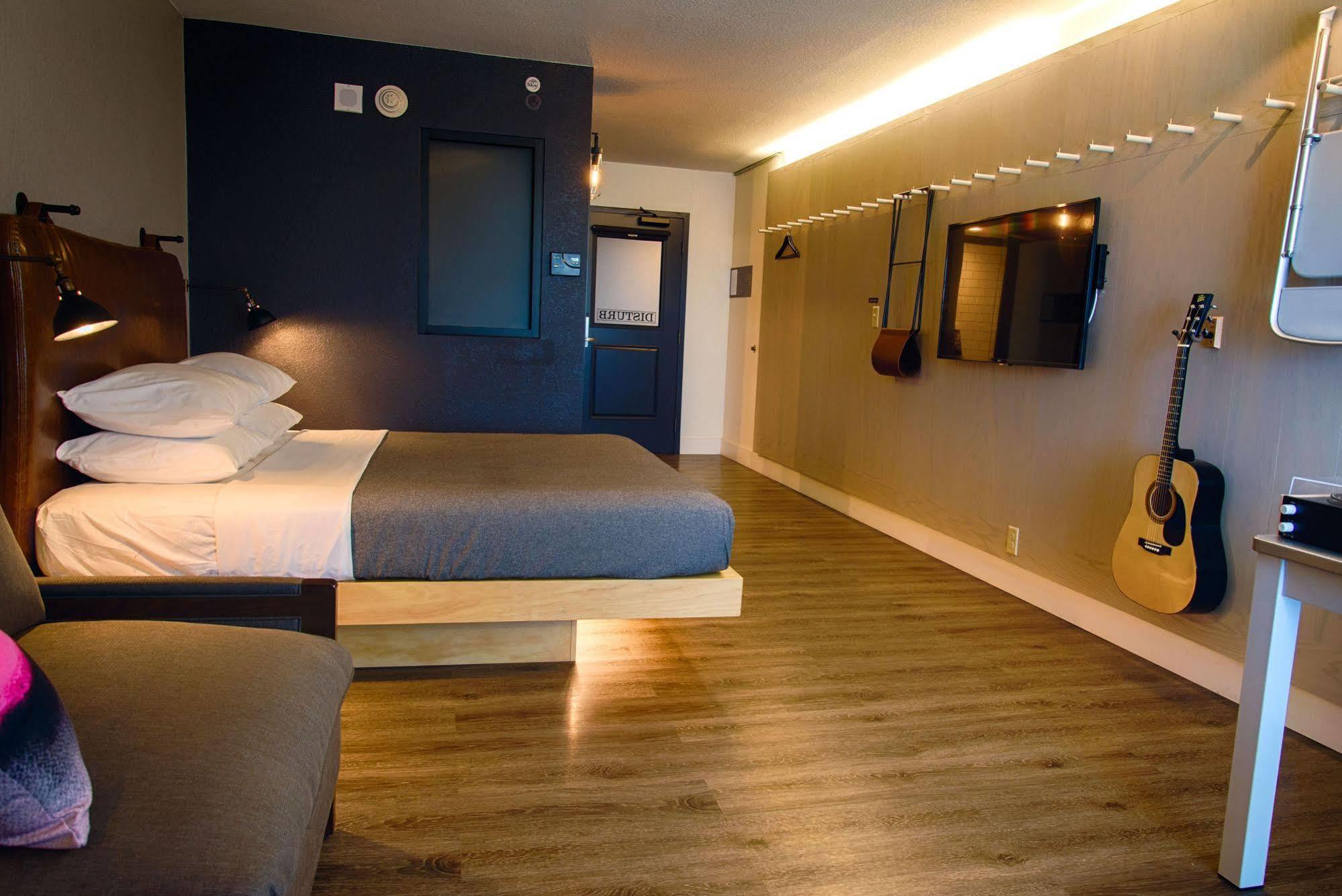 Moxy Phoenix Tempe/Asu Area Ngoại thất bức ảnh